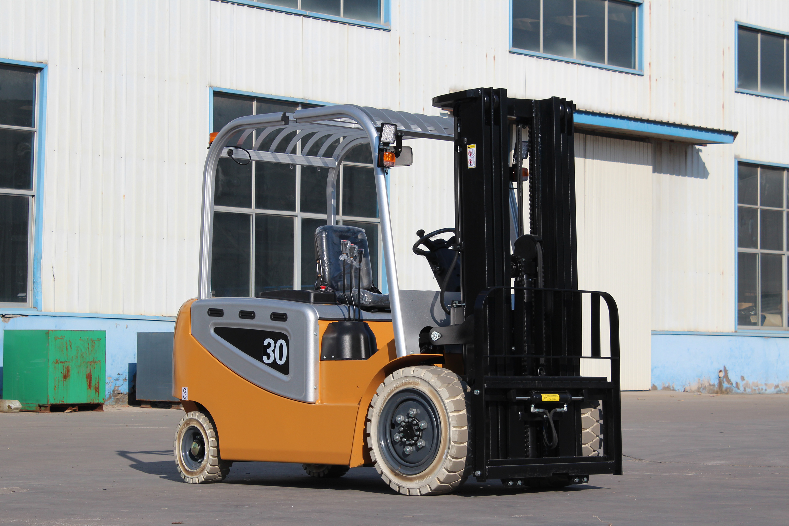 YJ-30 Electric Forklift